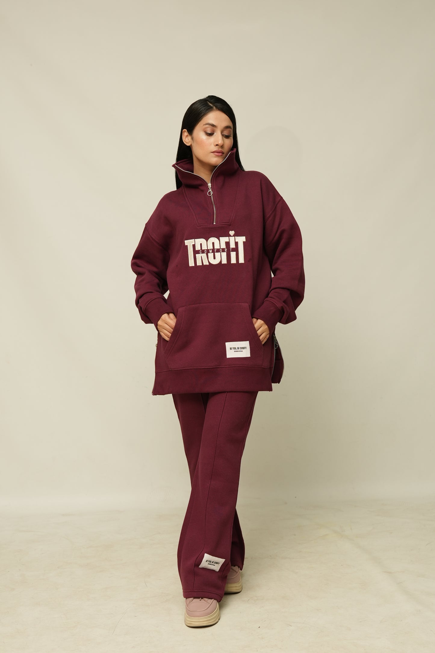 Pantalón deportivo acampanado TROFIT