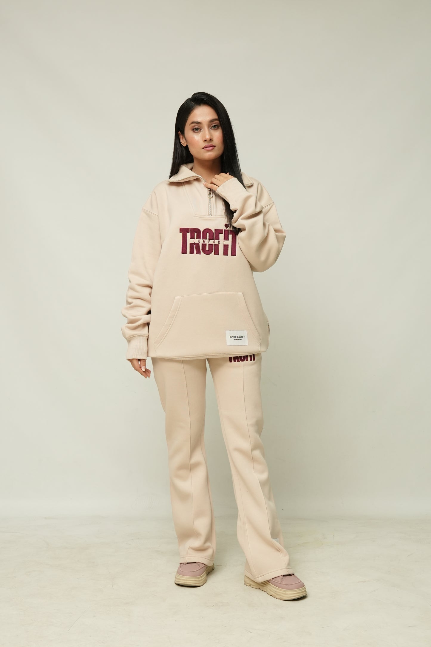 Chándal color arena beige