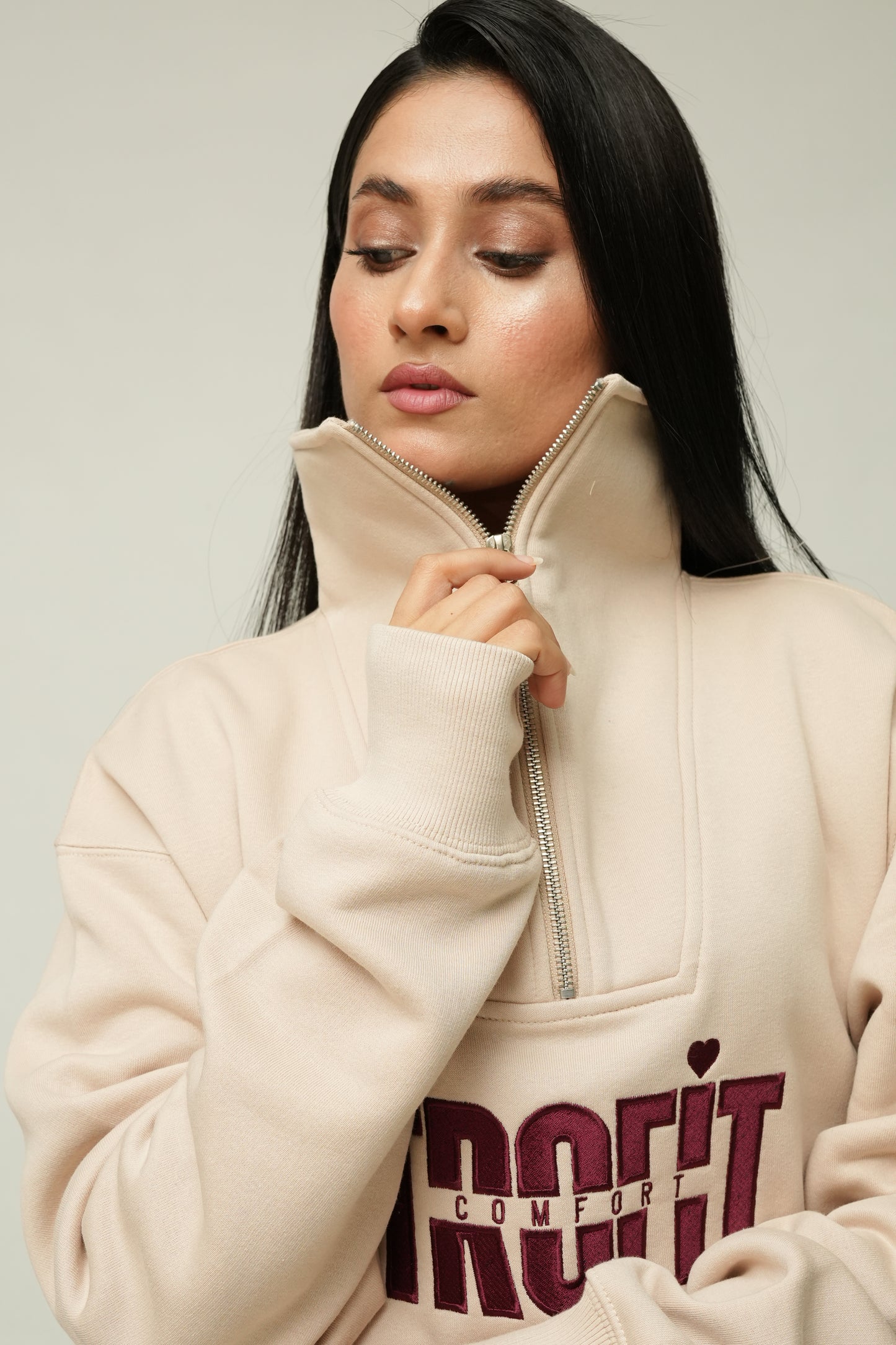 Chándal color arena beige